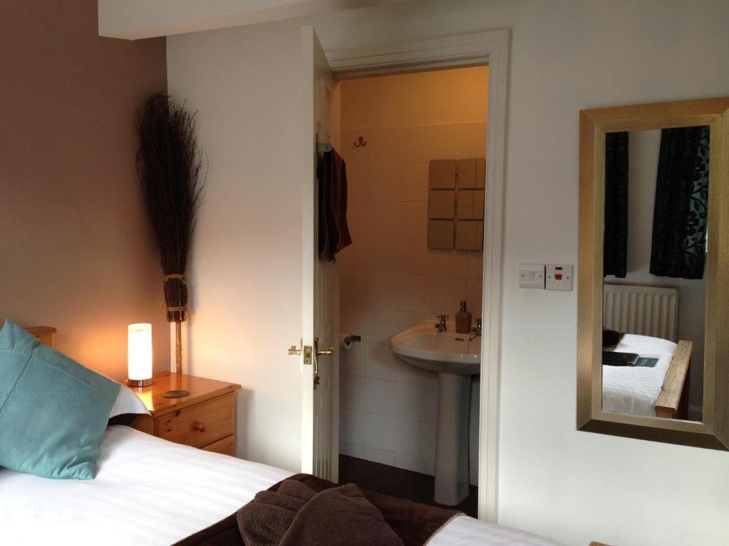 Number 80 Otel Bowness-on-Windermere Dış mekan fotoğraf